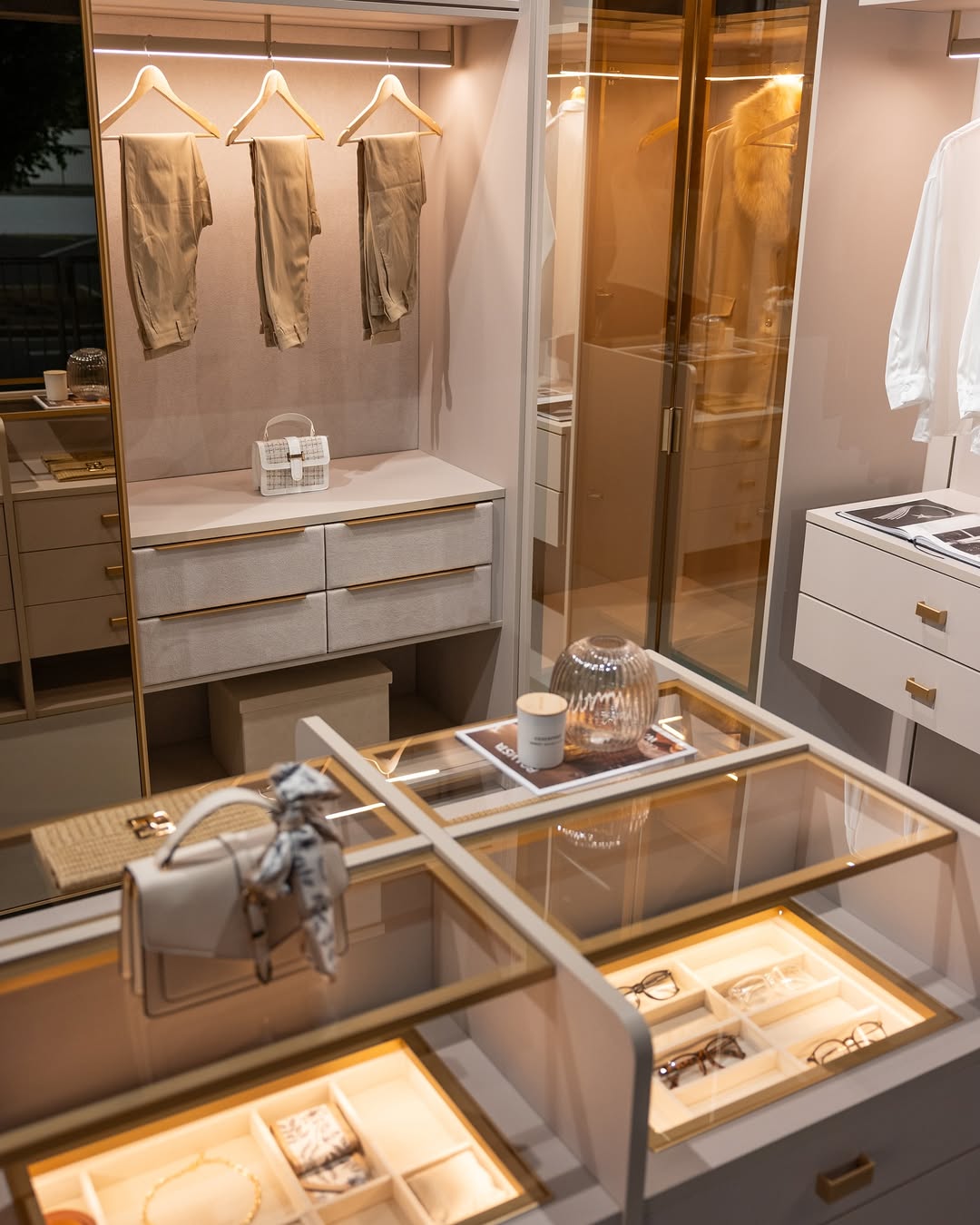 Closet Planejado: Organização e Elegância em Cada Detalhe